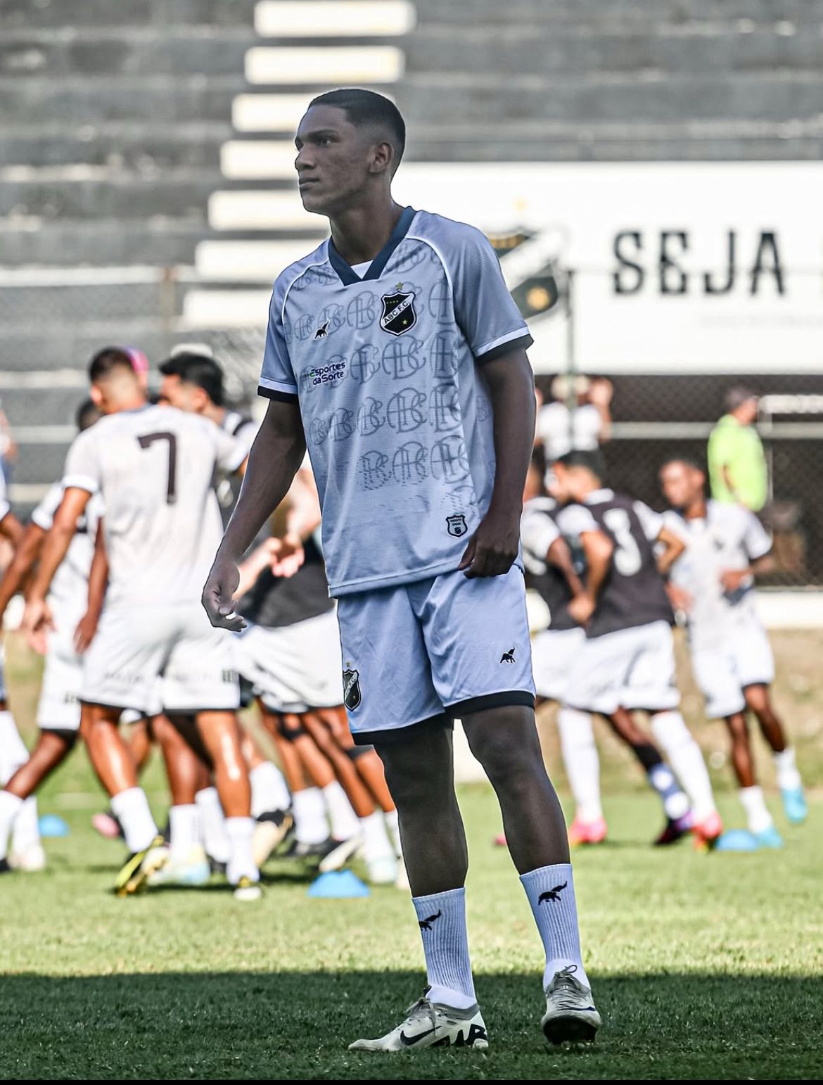 Oziel em treino pelo ABC-RN